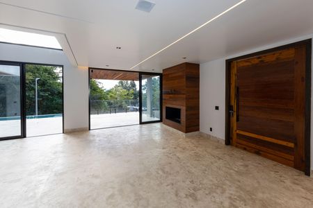 Casa de condomínio à venda com 560m², 5 quartos e 8 vagas Casa de condomínio à venda com 560m², 5 quartos e 8 vagasSala 2