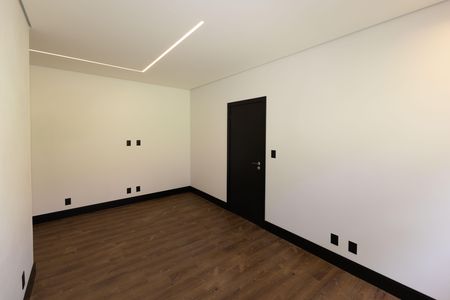 Casa de condomínio à venda com 560m², 5 quartos e 8 vagas Casa de condomínio à venda com 560m², 5 quartos e 8 vagasSuíte 1