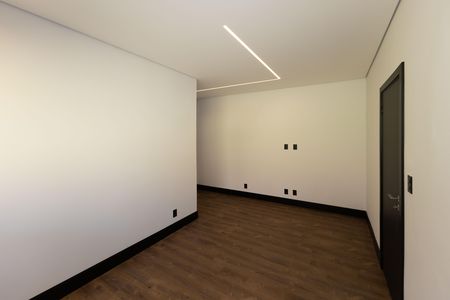 Casa de condomínio à venda com 560m², 5 quartos e 8 vagas Casa de condomínio à venda com 560m², 5 quartos e 8 vagasSuíte 1