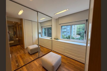 Apartamento à venda com 207m², 3 quartos e 3 vagas Apartamento à venda com 207m², 3 quartos e 3 vagasFoto 24