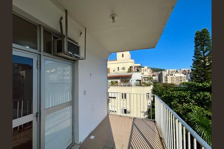 Apartamento à venda com 100m², 2 quartos e 2 vagas