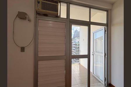 Apartamento à venda com 100m², 2 quartos e 2 vagas