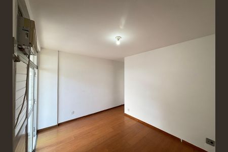 Apartamento à venda com 100m², 2 quartos e 2 vagas