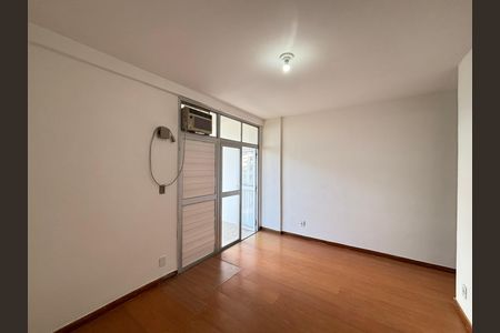 Apartamento à venda com 100m², 2 quartos e 2 vagas