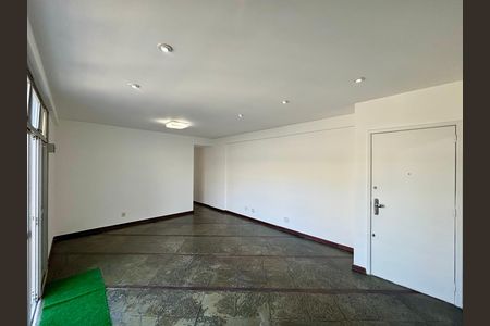 Apartamento à venda com 100m², 2 quartos e 2 vagas
