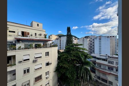 Apartamento à venda com 100m², 2 quartos e 2 vagas