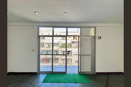 Apartamento à venda com 100m², 2 quartos e 2 vagas