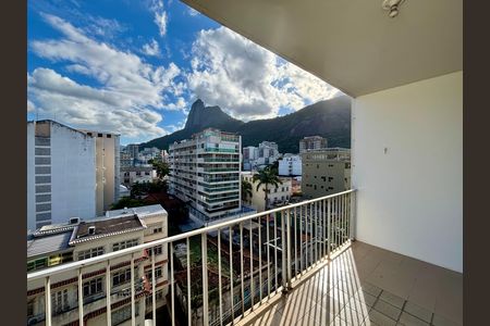 Apartamento à venda com 100m², 2 quartos e 2 vagas