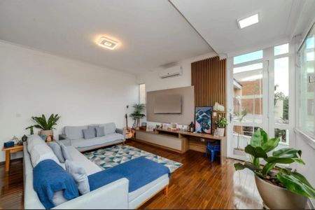 Foto 01 de casa à venda com 3 quartos, 300m² em Vila Sonia, São Paulo