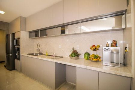 Casa para alugar com 350m², 4 quartos e 3 vagas Casa para alugar com 350m², 4 quartos e 3 vagasCozinha