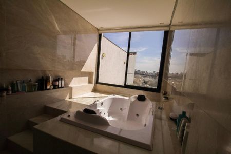 Casa para alugar com 350m², 4 quartos e 3 vagas Casa para alugar com 350m², 4 quartos e 3 vagasBanheiro Quarto 04- Suite 02