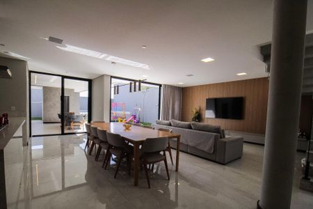 Sala de Jantar de casa para alugar com 4 quartos, 350m² em Santa Lúcia, Belo Horizonte