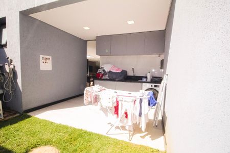 Casa para alugar com 350m², 4 quartos e 3 vagas Casa para alugar com 350m², 4 quartos e 3 vagasÁrea Serviço