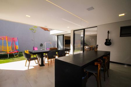Casa para alugar com 350m², 4 quartos e 3 vagas Casa para alugar com 350m², 4 quartos e 3 vagasÁrea Gourmet