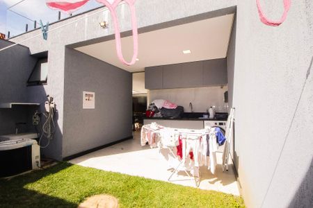 Casa para alugar com 350m², 4 quartos e 3 vagas Casa para alugar com 350m², 4 quartos e 3 vagasÁrea Serviço