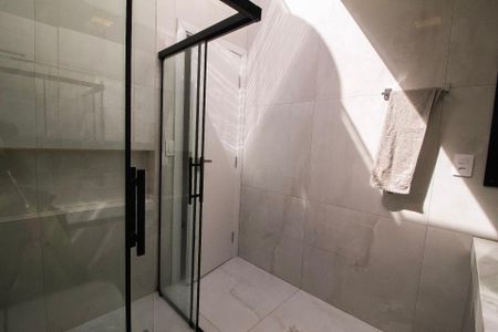 Casa para alugar com 350m², 4 quartos e 3 vagas Casa para alugar com 350m², 4 quartos e 3 vagasBanheiro Social