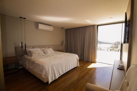Casa para alugar com 350m², 4 quartos e 3 vagas Casa para alugar com 350m², 4 quartos e 3 vagasQuarto 04- Suite 02