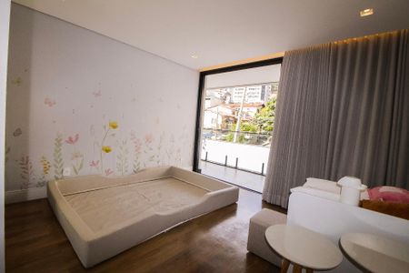 Casa para alugar com 350m², 4 quartos e 3 vagas Casa para alugar com 350m², 4 quartos e 3 vagasQuarto 03- Suite 01