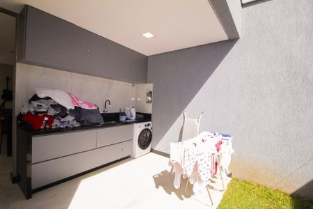 Casa para alugar com 350m², 4 quartos e 3 vagas Casa para alugar com 350m², 4 quartos e 3 vagasÁrea Serviço