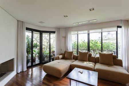 Apartamento para alugar com 148m², 2 quartos e 2 vagas Apartamento para alugar com 148m², 2 quartos e 2 vagasSala