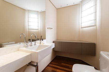 Apartamento para alugar com 148m², 2 quartos e 2 vagas Apartamento para alugar com 148m², 2 quartos e 2 vagasLavabo