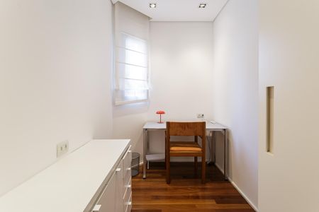 Apartamento para alugar com 148m², 2 quartos e 2 vagas Apartamento para alugar com 148m², 2 quartos e 2 vagasEscritório