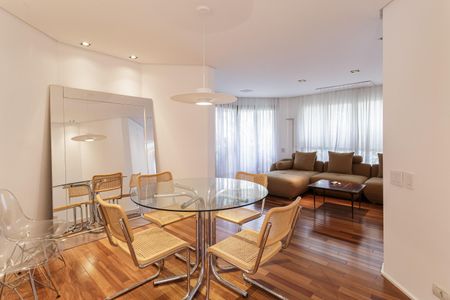 Apartamento para alugar com 148m², 2 quartos e 2 vagas Apartamento para alugar com 148m², 2 quartos e 2 vagasSala