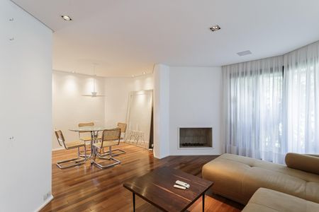 Apartamento para alugar com 148m², 2 quartos e 2 vagas Apartamento para alugar com 148m², 2 quartos e 2 vagasSala