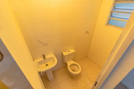 Banheiro de casa para alugar com 1 quarto, 40m² em Vila do Encontro, São Paulo