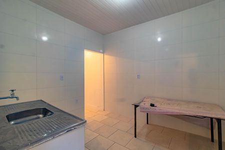 Cozinha de casa para alugar com 1 quarto, 40m² em Vila do Encontro, São Paulo