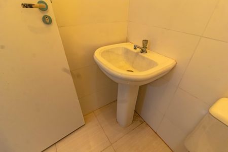 Banheiro de casa para alugar com 1 quarto, 40m² em Vila do Encontro, São Paulo