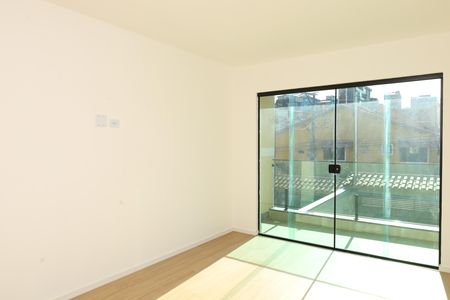 Casa à venda com 135m², 3 quartos e 2 vagasSuíte 3