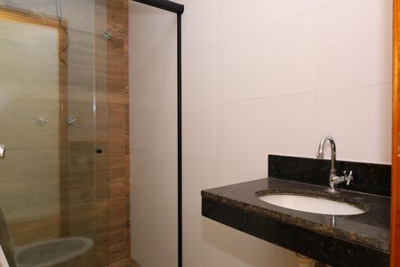 Casa à venda com 135m², 3 quartos e 2 vagasBanheiro 3 - Suíte 3