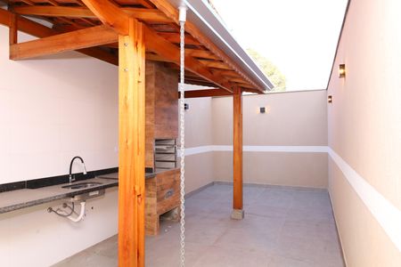 Casa à venda com 135m², 3 quartos e 2 vagasQuintal e Churrasqueira