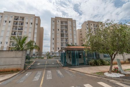 Apartamento à venda com 67m², 3 quartos e 1 vagaFachada e Portaria 
