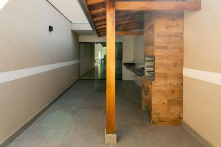 Casa à venda com 135m², 3 quartos e 2 vagas Casa à venda com 135m², 3 quartos e 2 vagasÁrea comum - Churrasqueira