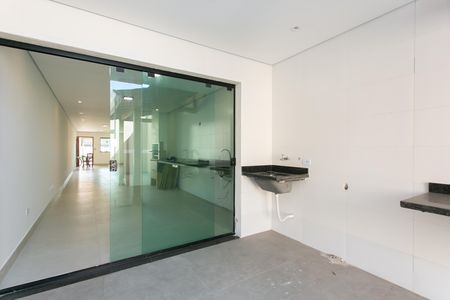 Casa à venda com 135m², 3 quartos e 2 vagas Casa à venda com 135m², 3 quartos e 2 vagasÁrea de Serviço