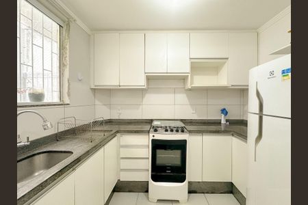 Apartamento para alugar com 67m², 2 quartos e 1 vagaCozinha