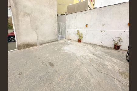 Garagem de apartamento para alugar com 2 quartos, 67m² em Ingleses do Rio Vermelho, Florianópolis
