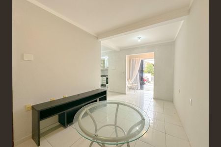 Sala de apartamento para alugar com 2 quartos, 67m² em Ingleses do Rio Vermelho, Florianópolis