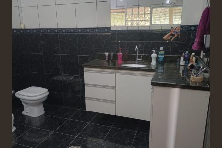 Banheiro  de casa à venda com 4 quartos, 520m² em Jardim Nova Mercedes, Campinas