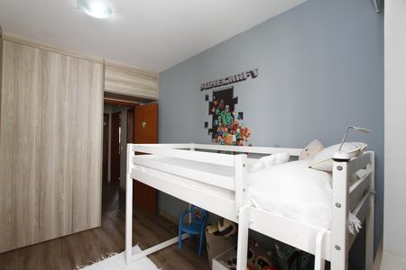 Apartamento à venda com 168m², 4 quartos e 2 vagasQuarto 4