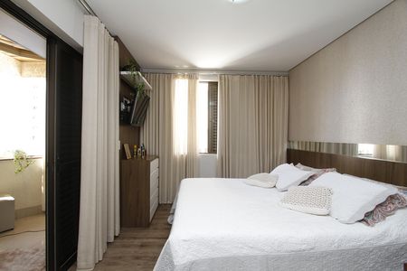 Apartamento à venda com 168m², 4 quartos e 2 vagasQuarto 3 - Suíte