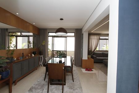 Apartamento à venda com 168m², 4 quartos e 2 vagasSala de Jantar