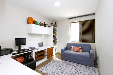 Apartamento à venda com 168m², 4 quartos e 2 vagasQuarto 1