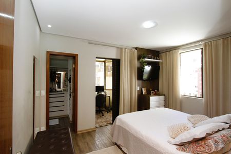 Apartamento à venda com 168m², 4 quartos e 2 vagasQuarto 3 - Suíte
