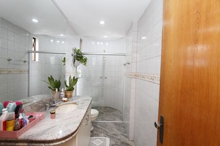 Apartamento à venda com 168m², 4 quartos e 2 vagasBanheiro Social