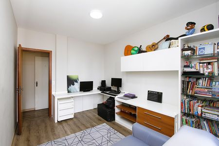 Apartamento à venda com 168m², 4 quartos e 2 vagasQuarto 1