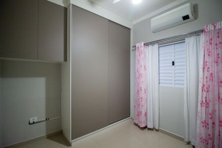 Casa de condomínio para alugar com 115m², 3 quartos e 3 vagas Casa de condomínio para alugar com 115m², 3 quartos e 3 vagasQuarto 1