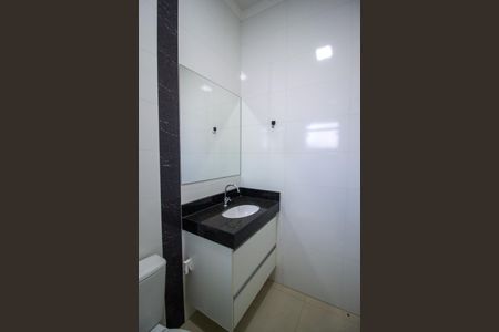 Casa de condomínio para alugar com 115m², 3 quartos e 3 vagas Casa de condomínio para alugar com 115m², 3 quartos e 3 vagasBanheiro da Suíte